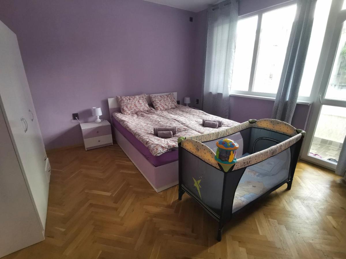 Апартамент За Нощувка, Център! Eski Zağra Dış mekan fotoğraf